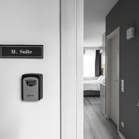 M&F Luxury Suites M Suite Солун Екстериор снимка