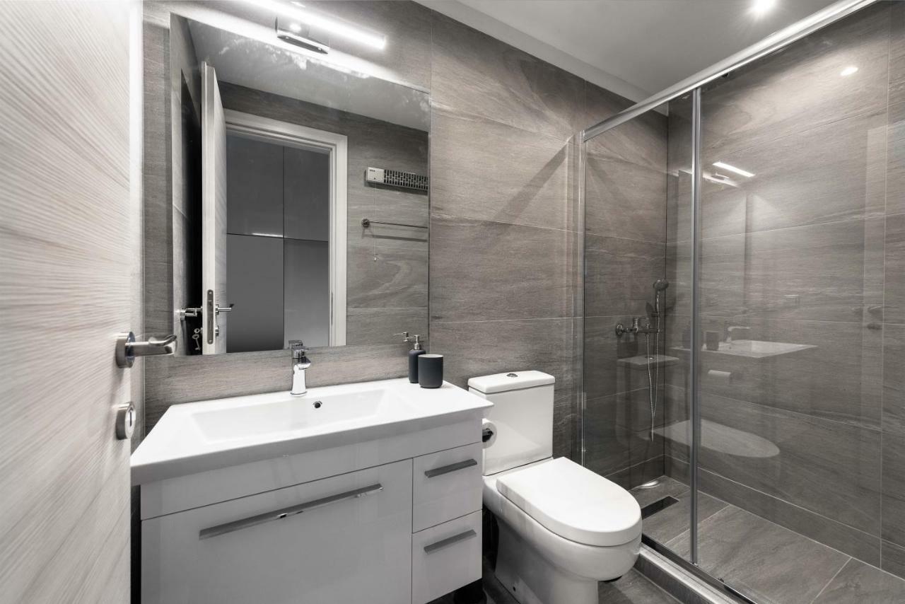 M&F Luxury Suites M Suite Солун Екстериор снимка